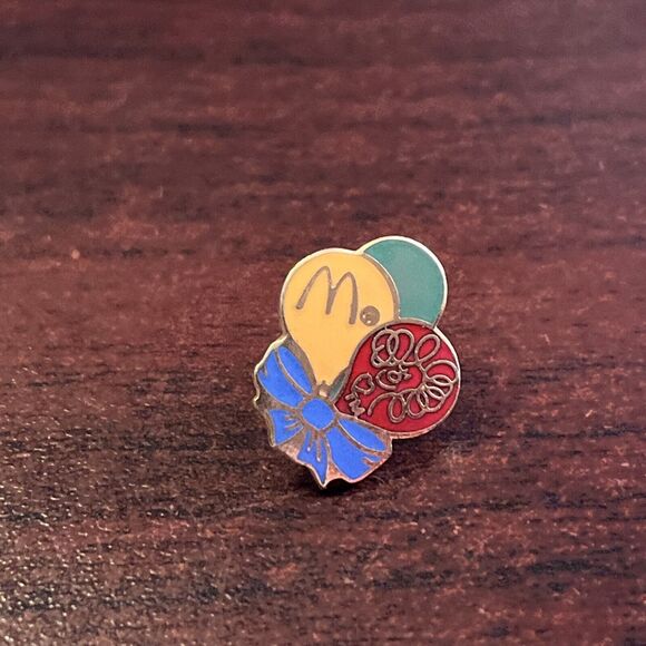 McDonald’s Balloons Celebration‎ Employee Lapel Hat Pin - Picture 1 of 3